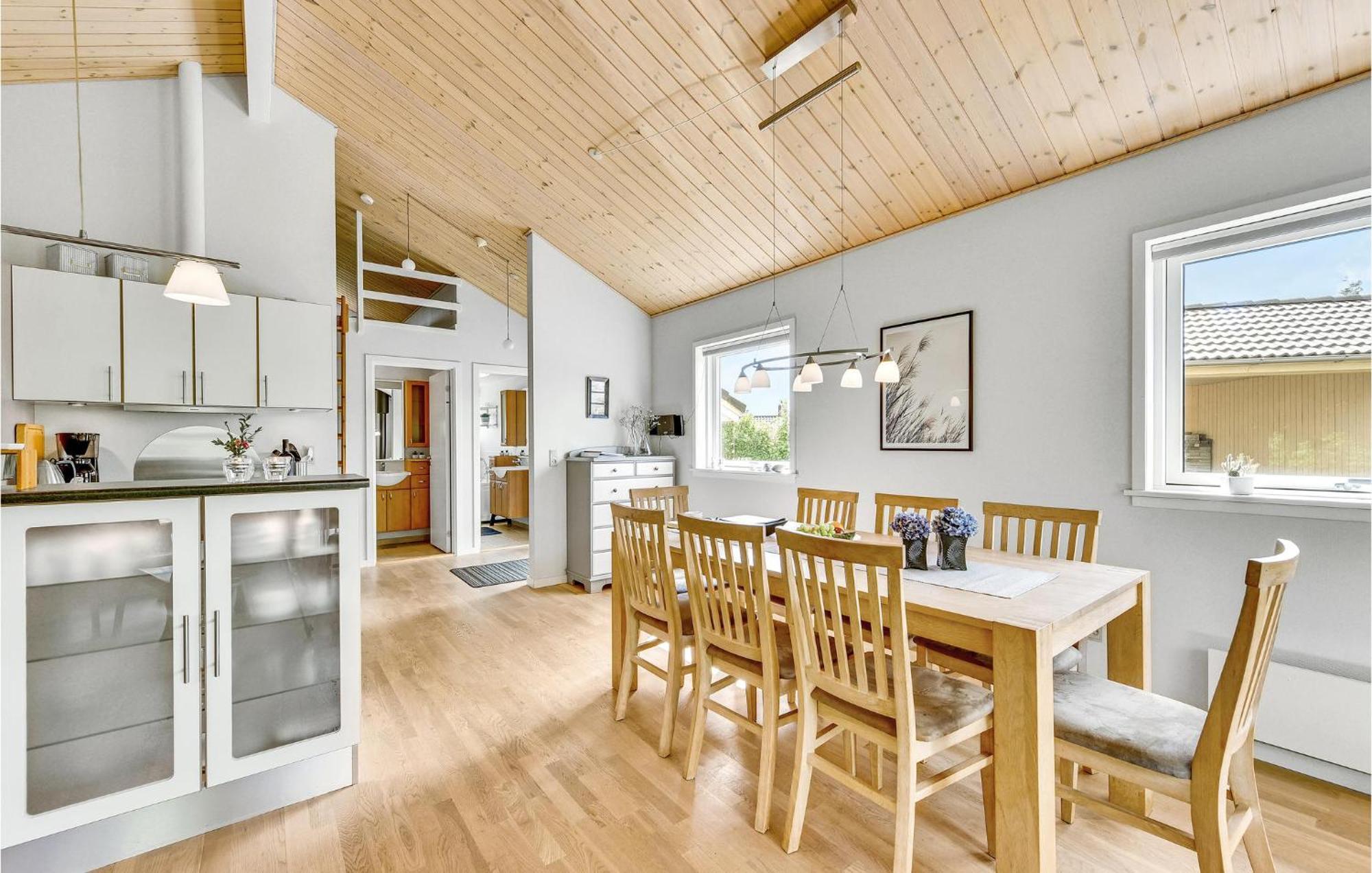 Cozy Home In Tarm With Kitchen Ngoại thất bức ảnh